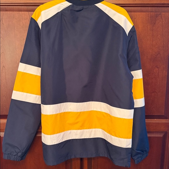 Nashville Predators pullover. - Picture 5 of 5